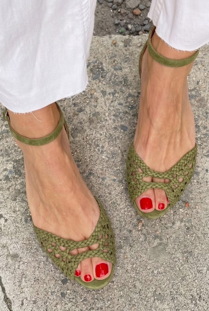 Isadora | Woven Metallic Sandals in Gold