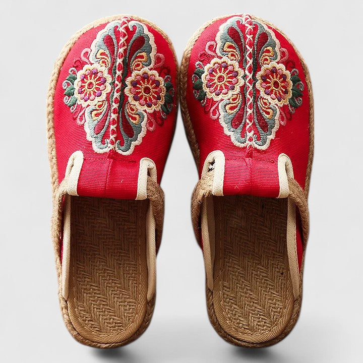 Clarize | Sandali bassi ricamati