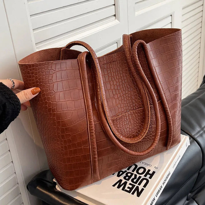 Christina™ | Borsa a spalla raffinata