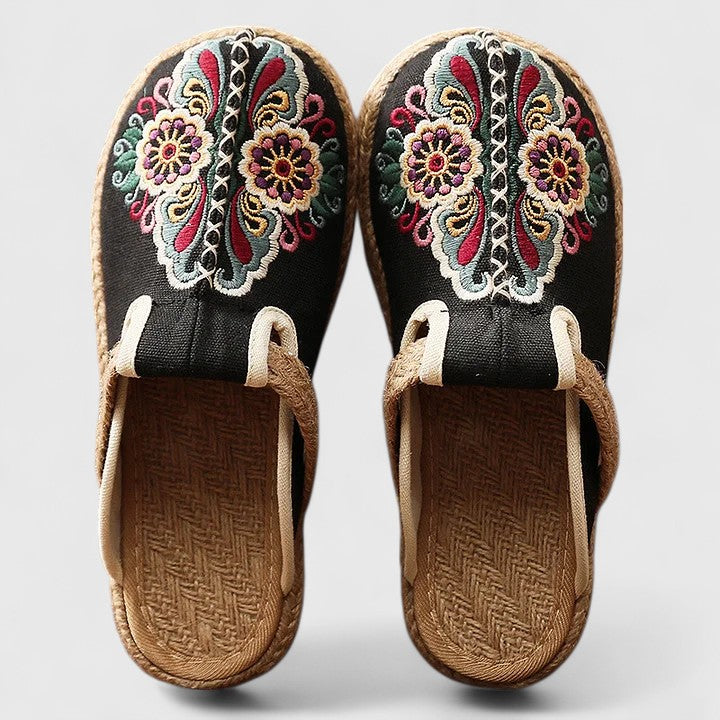Clarize | Sandali bassi ricamati