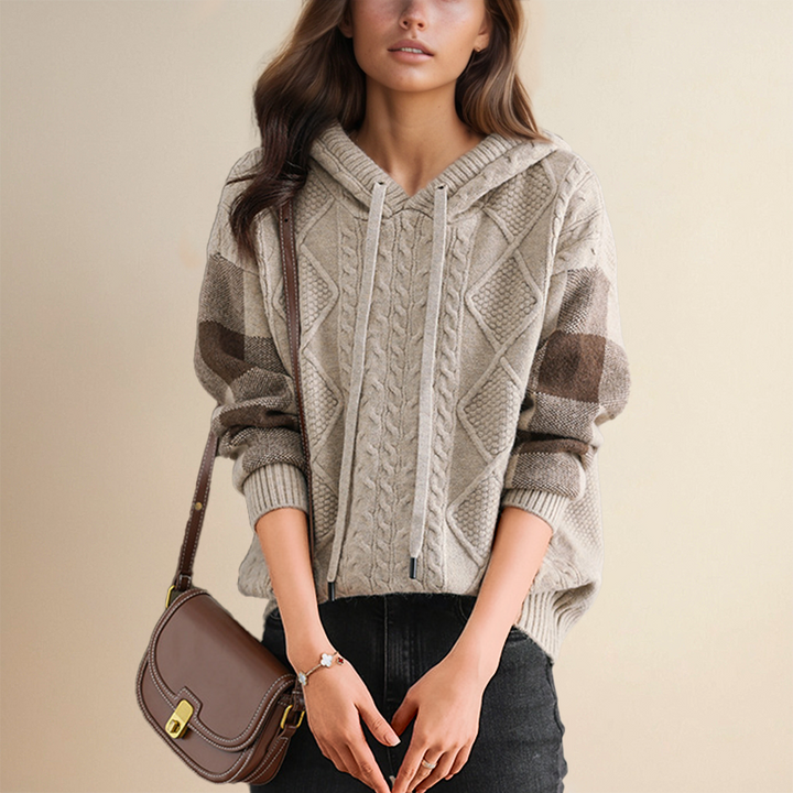 Emily | Maglione a trecce con cappuccio
