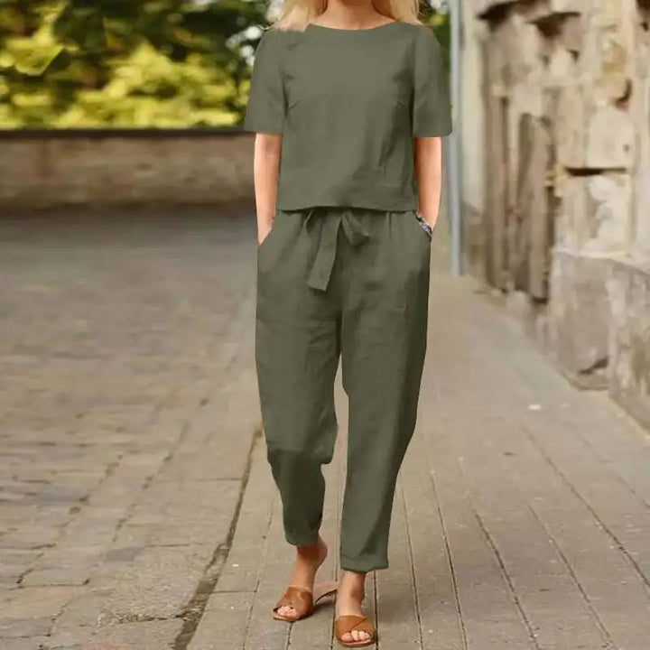 Charm™ | Completo chic due pezzi dalla linea rilassata